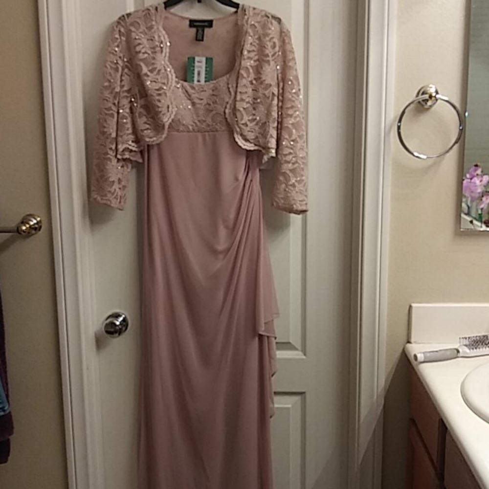 🆕R&M Richard's Champagne Formal Gown